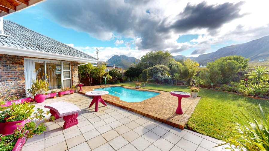 3 Bedroom Property for Sale in Heuningkloof Western Cape